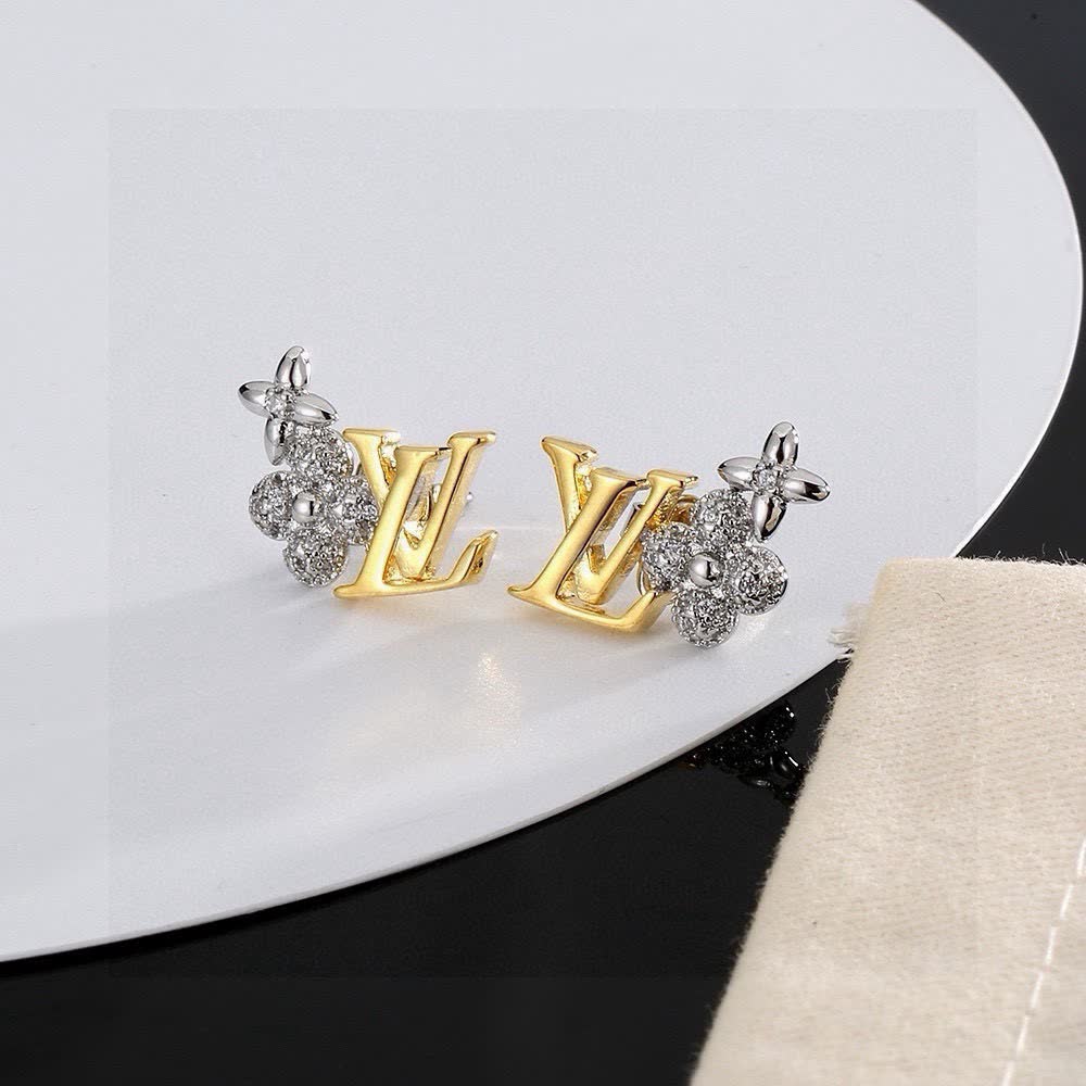 Louis Vuitton Monogram Flower Stud Earrings Louis Vuitton Monogram Flower Stud Earrings